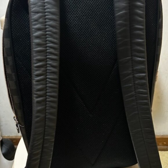 Louis Vuitton (RARE) Damier Leather Backpack Black Men's Bag - Picture 4 of 4